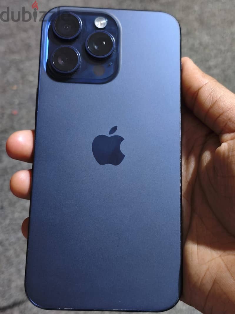 Apple - iPhone 15 Pro Max 9