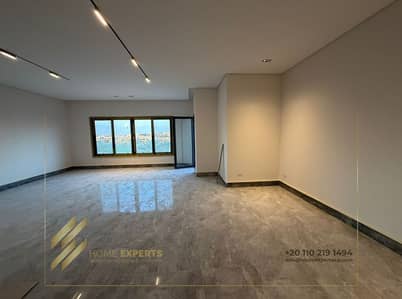شقة للإيجار (أول سكن) مجهزة بالأجهزة الكهربائية والتكييفات في "ديونز" (Dunes)