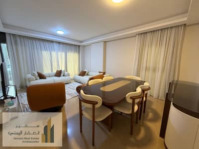 شقة فاخرة للإيجار في كمبوند Zed West – الشيخ زايد | إطلالة على البارك وفرش فندقي