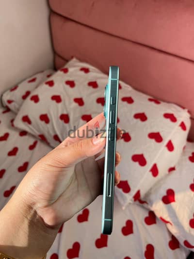 آبل - آيفون 16
