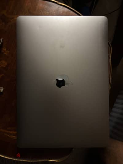 MacBook Air Retina 13-inch 2019 – Core i5 / 8GB RAM