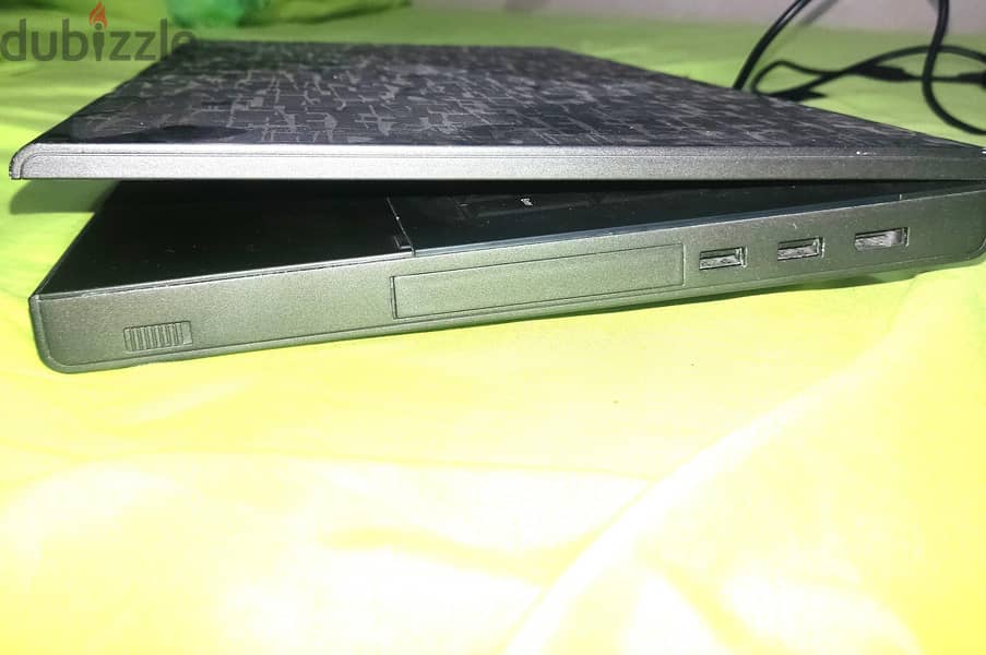 Dell Precision m6800 1