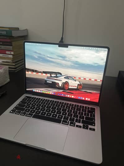 Mac book air m5 كسر زيرو