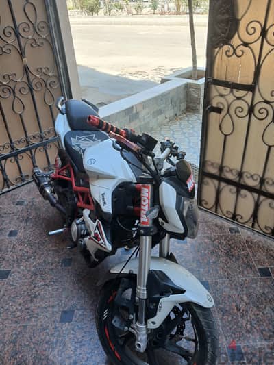 بينيلي tnt 150