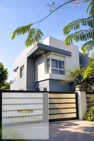 Last villa town corner for sale in Hyde Park along the length of Al-Teseen Street with a lower down payment and for the longest repayment period next to Zed East - New Cairo with a sea view on the landscape