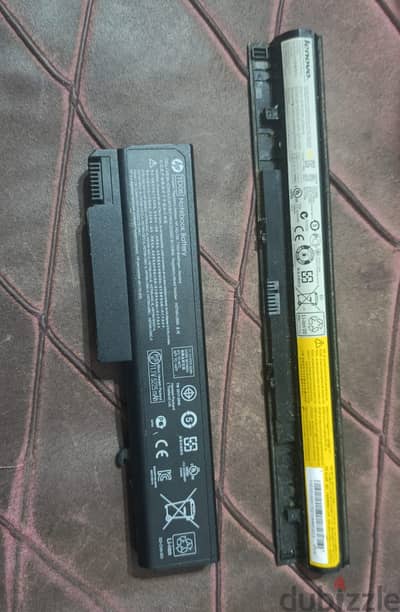عدد 2 بطاريه لاب توب بحالة جيدة