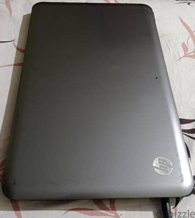لاب توب HP مستعمل بالشاحن أصلى للبيع ٦٠٠٠