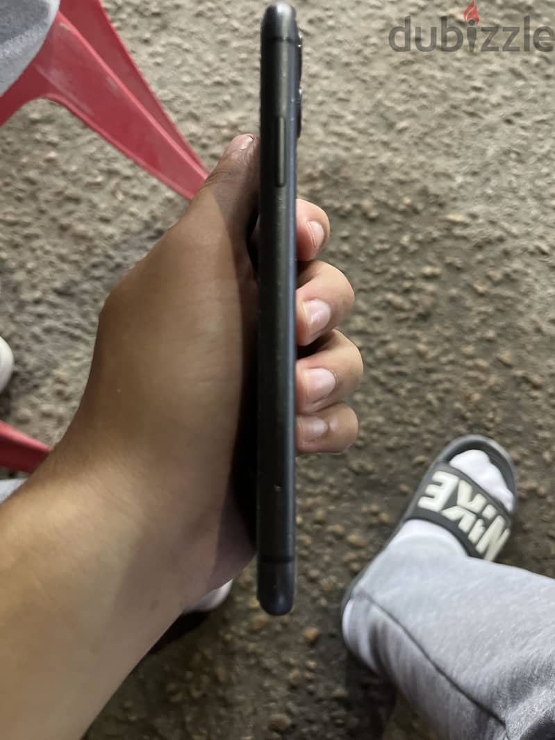 Apple - iPhone 11 4