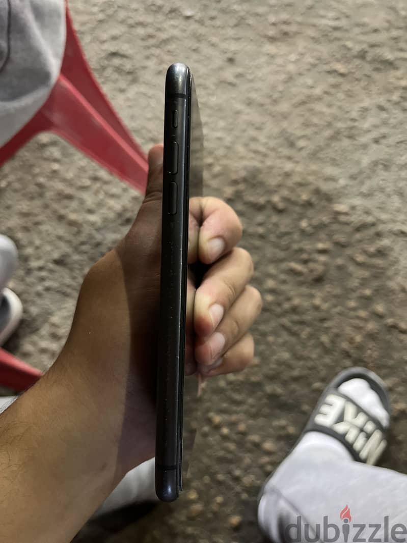 Apple - iPhone 11 5
