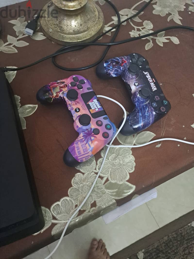 Ps4 slim 1