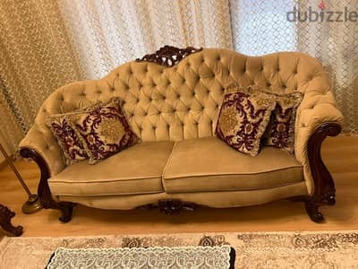 صالون نيو كلاسيك عمولة  مستعمل بحالة الجديد