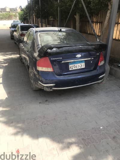 سبويلر يركب علي  شنطه سياره سيدان كبيره مثل الكيا والشفورليه