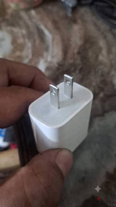 شاحن ايفون اصلى ٢٠ وات