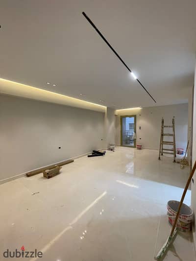 Apartment for rent empty in Compound One Qattamiya Super Lux finishing 2 rooms and bathroom and kitchen first residence at a very attractive price
