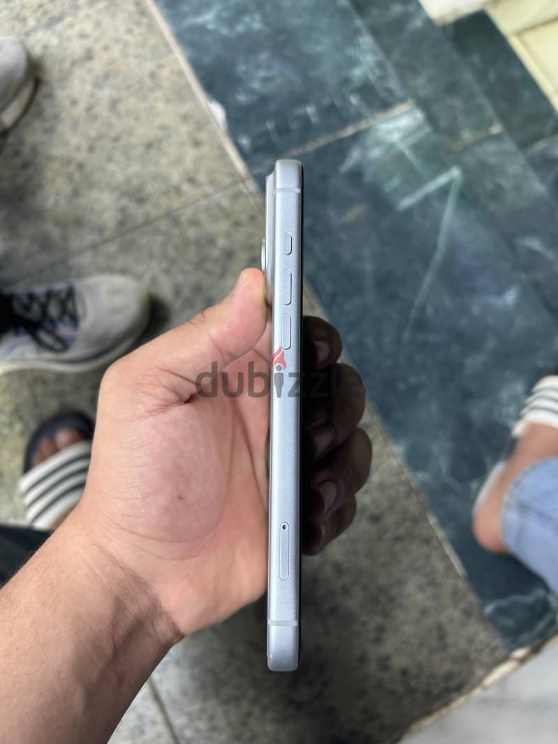 Apple - iPhone 17 Pro Max 3
