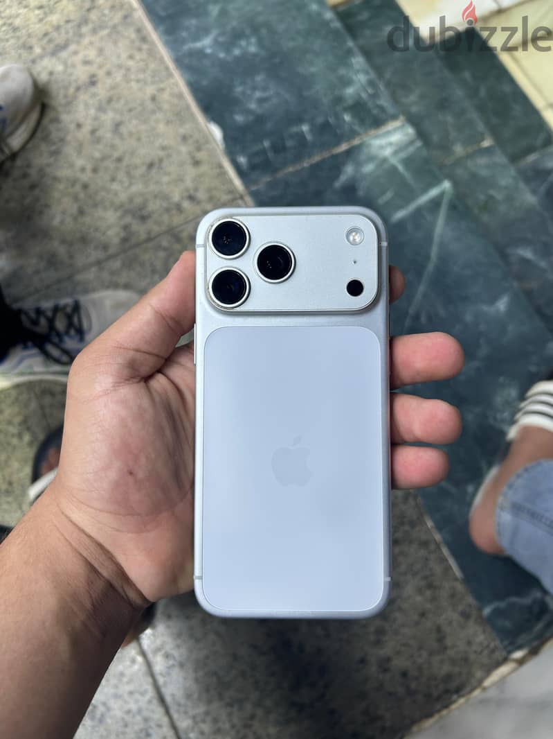 Apple - iPhone 17 Pro Max 5