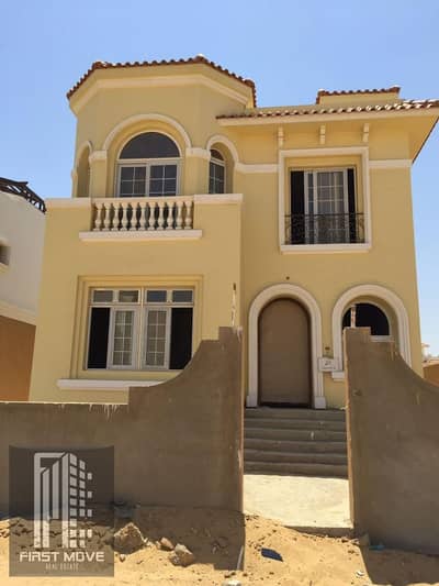 Fully finished standalone villa for sale with a 30% discount and immediate delivery in the New Capital Located directly on the Ring Ro