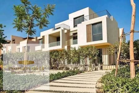 Fully Finished Townhouse for Sale by SODIC – Ready to Move In    Excellent price in a prime location near Cairo Festival City Mall and directly on the