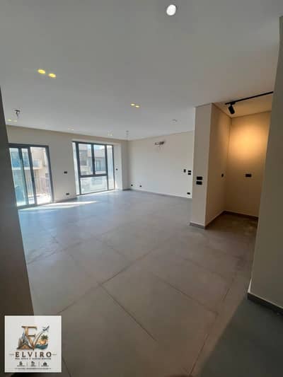 Ultra Super Lux Apartment For Sale in Eastown