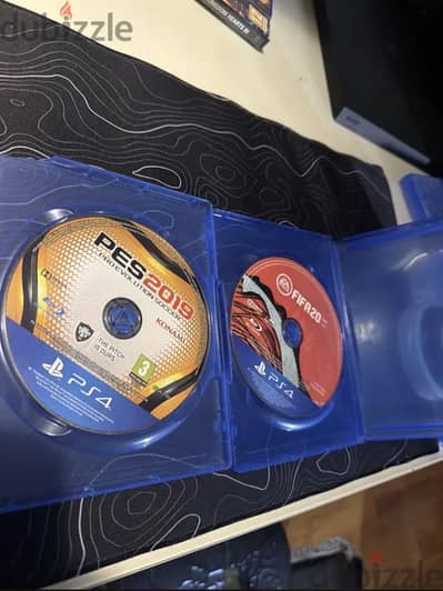 Pes 19 و fifa 20