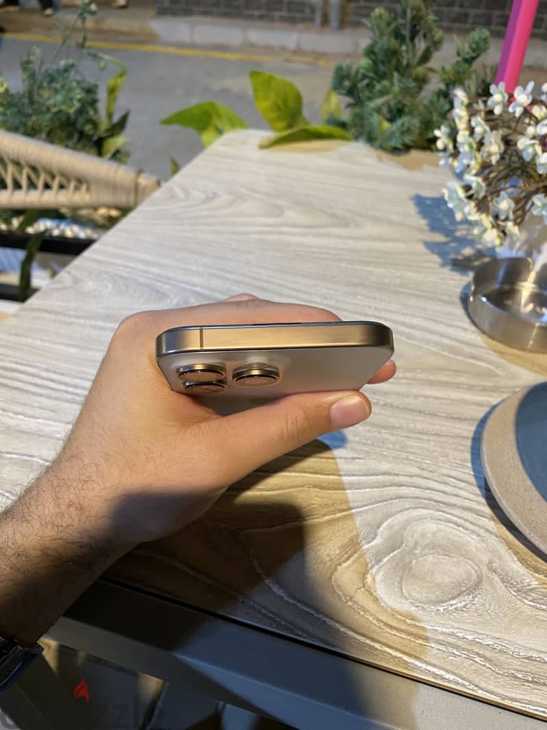 Apple - iPhone 16 Pro Max 1