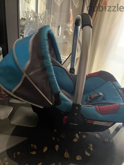 Carseat زي الجديد استعمال بسيط اوي