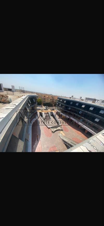 •	محل مؤجر بدخل شهري  بالقاهرة الجديد