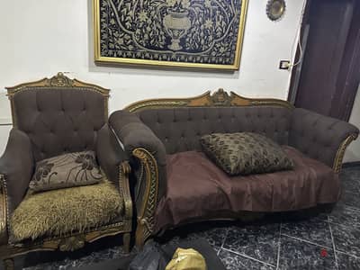 انتريه ٤ قطع  كنبه كبيره وكنبه صغيره وكرسيين