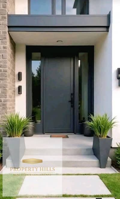 Townhouse villa finished for sale in distinguished neighborhoods and with the lowest down payment in a strategic and fabulous location in the community of Sur fi Sur with the amenities and in Palm Hills in the heart of the Golden Square