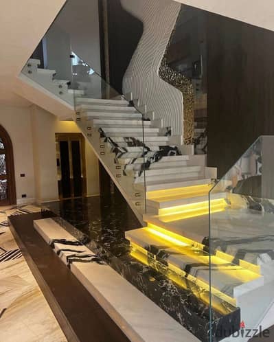 عيش بخصوصيه كامله دايركت ع اللاجون و عاين النهارده فيلا توين هاوس كاملة التشطيب ف تاج سيتي بجوار سوان ليك الرحاب بالقرب من مفيدا سوديك