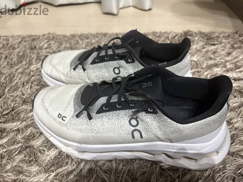 On cloud tilt shoes 2