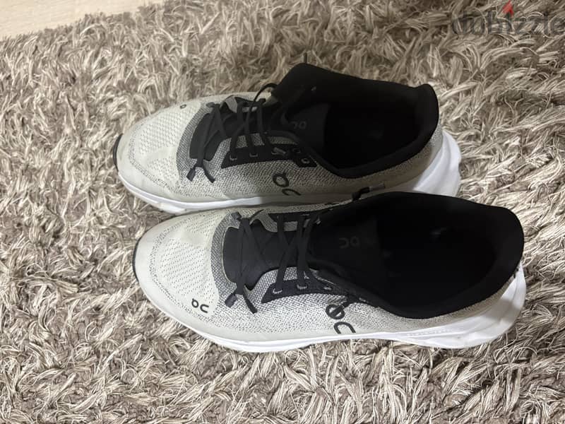 On cloud tilt shoes 3