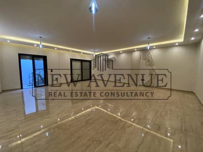 فيلا Standalone مميزة للبيع في كمبوند Azzar New Cairo، متشطبة Ultra Super Lux بالكامل مع إطلالة مميزة وموقع استثنائي داخل الكمبوند!
