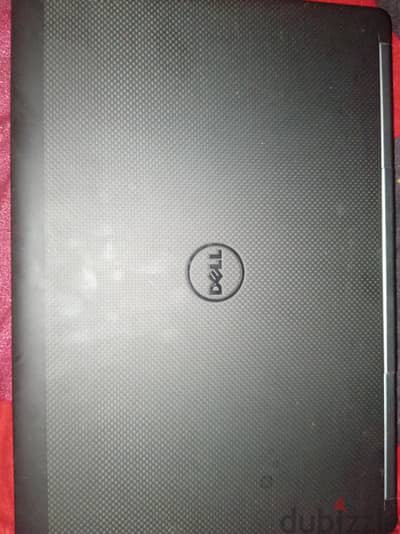 لابتوب Dell Precision 7520 بحالة ممتازة