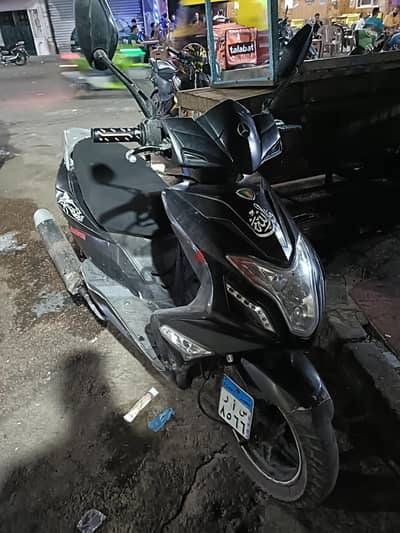 للبيع لوط : سكوتر حواء R8 (150cc)