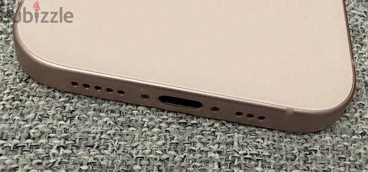 Apple - iPhone 15 4