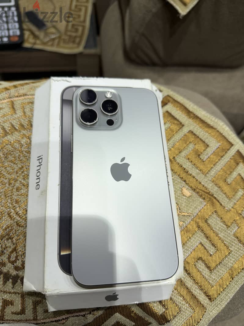Apple - iPhone 16 Pro Max 2