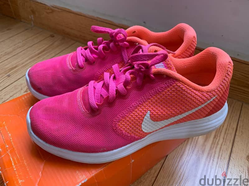 Nike shoes ( Mirror )  Size 38 3