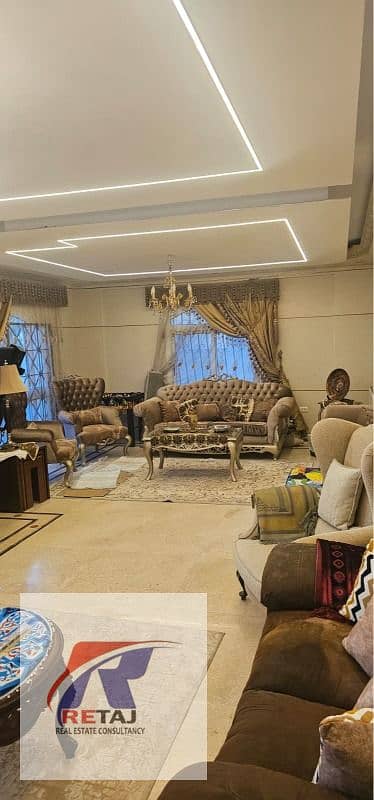 Apartment for sale in Al-Banafseg Villas 11 – First Settlement | 400m² + 100m² terrace + 60m² garden | 4 bedrooms, 4 bathrooms | Garage, land share, a