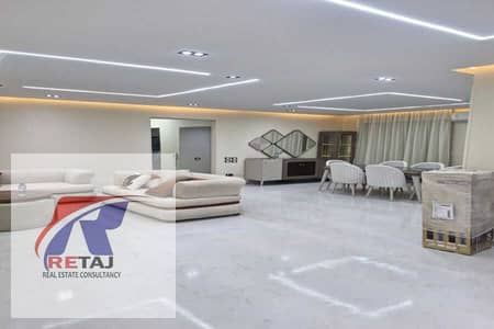 Distinctive 220m² Furnished Apartment for Sale – First Zone, Opposite Genena Mall, Nasr City                                                         .