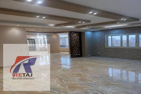 Apartment for Sale – Prime Location (220 sqm) – Main Abbas El Akkad Street, Nasr City                                                                .