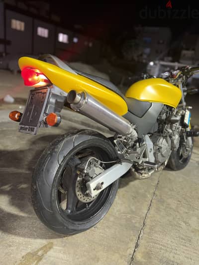 هورنت 2002 600cc