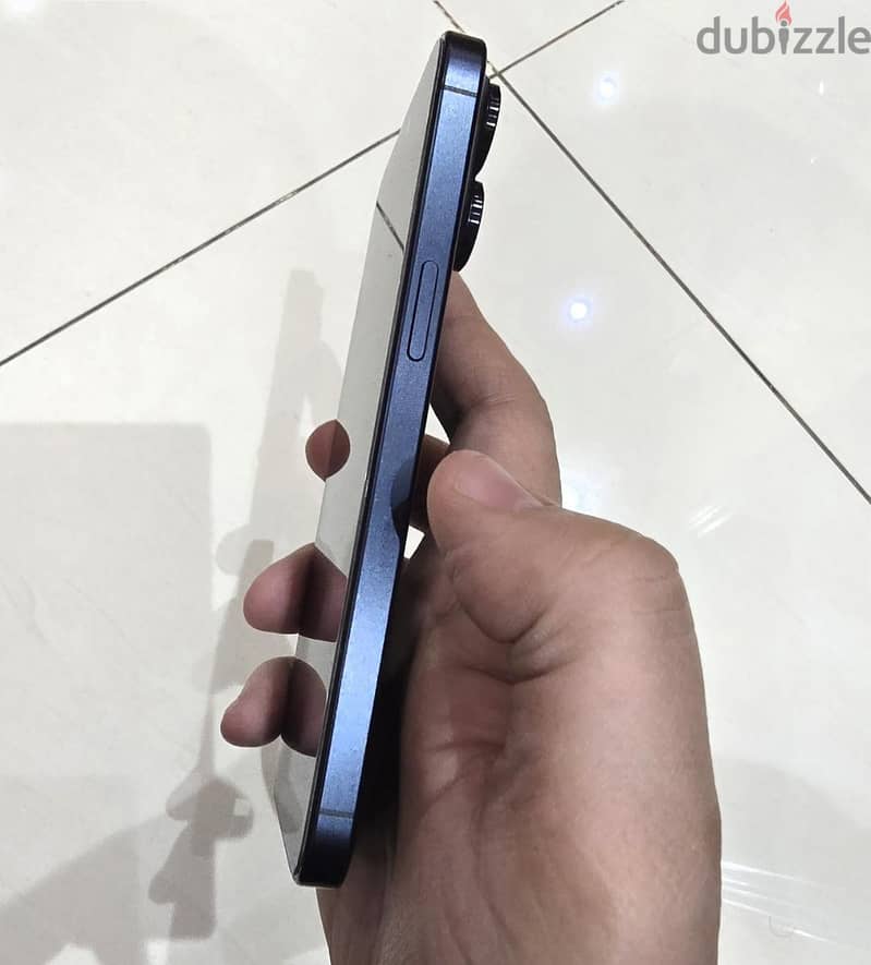 Apple - iPhone 15 Pro Max 2