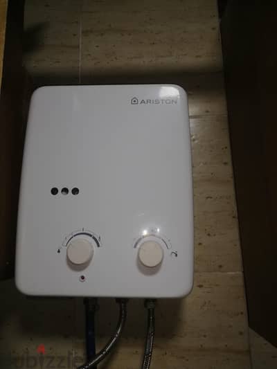 سخان غاز امبوبه ٦ لتر