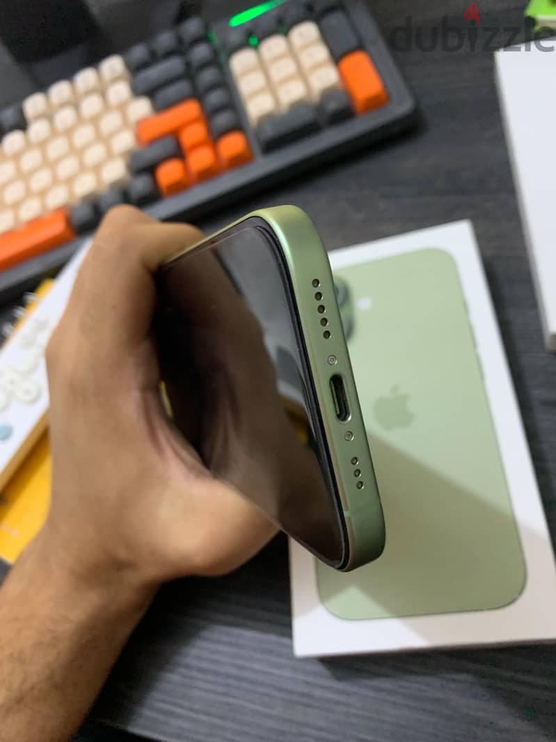 Apple - iPhone 17 2