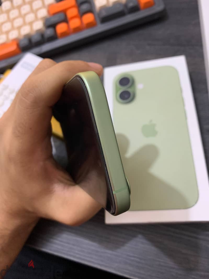 Apple - iPhone 17 6