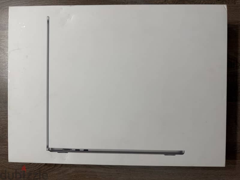 MacBook Air M3 2024 15 inch 1