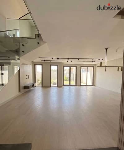 Stunning view book your villa 12 years easy installments project connecting Fifth Settlement Mostakbal City next Privado Madinaty mins Hyde Park