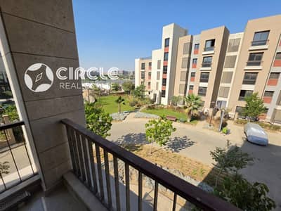 تشطيب كامل شقة 130م الدور الثاني للإيجار في كمبوند ديستريكت 5 District 5 مراكز Marakez القاهرة الجديدة New Cairo بالقرب من طريق العين السخنة Ain Sokhn