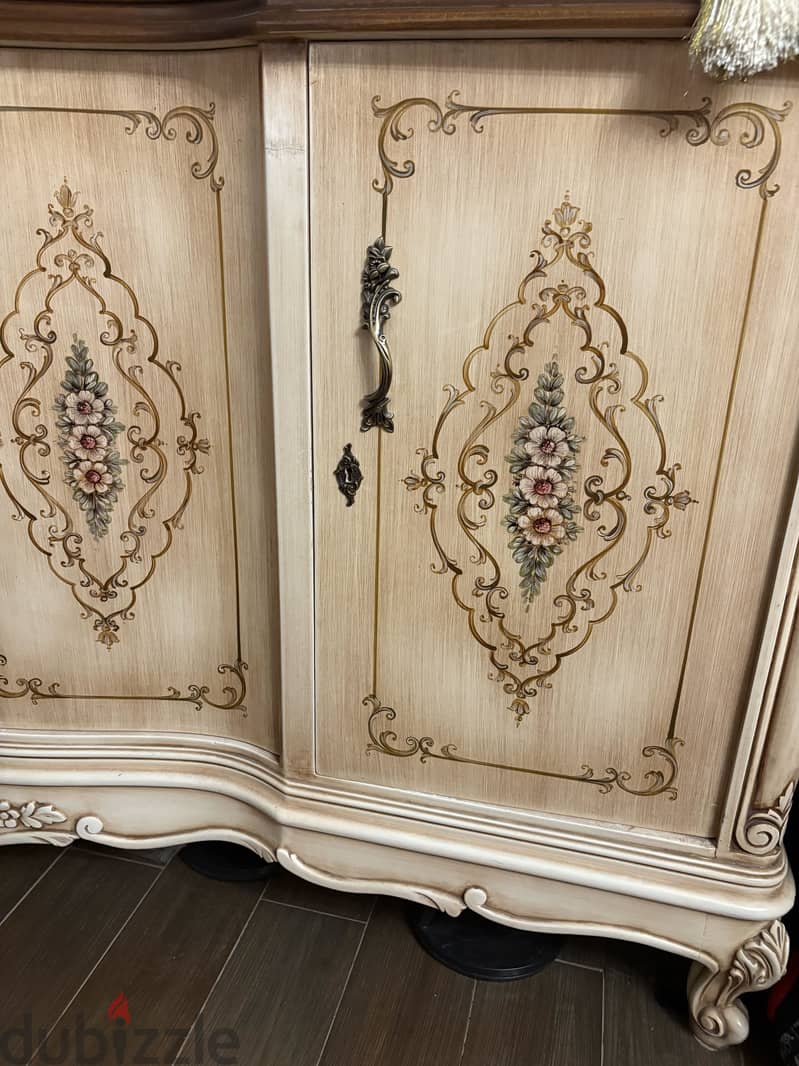 Hand painted natural wood dining room 4